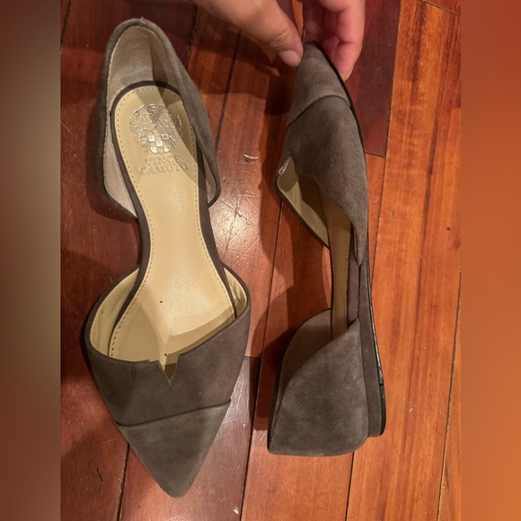 VINCE CAMUTO Halia d'Orsay Pointy Toe Flats 5 taupe beige tan - Picture 2 of 2